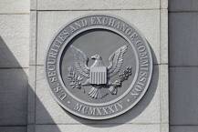 Crypto intermediaries should register with U.S. SEC, agency chair says